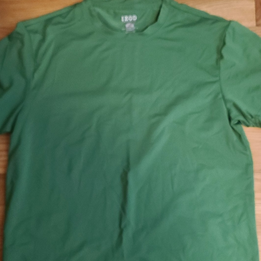 Izod athletic shirt